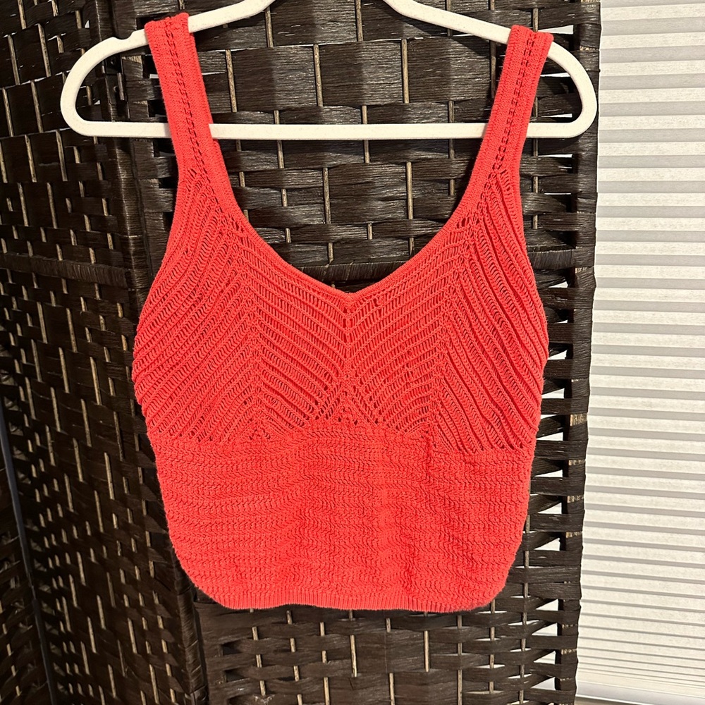 *EUC Sz XL*A&F pink knitted crop tank